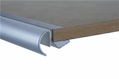 <p>Porte-bandeaux galbés pour étagères en verre et en bois (39 x 800 mm), Transparent, Épaisseur 5-10 mm</p>
